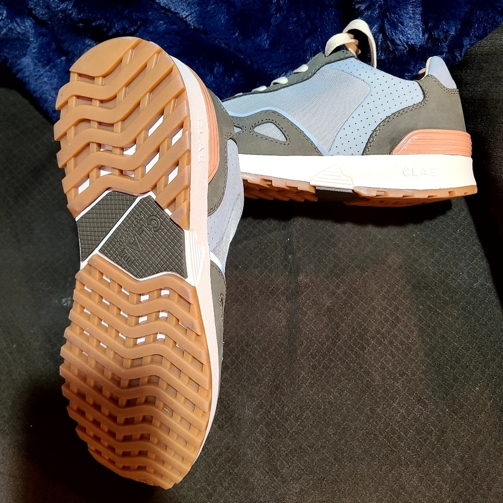 CLAE Hayden Sneaker In Olive Flint Grey Nubuck NWT - Picture 3 of 4